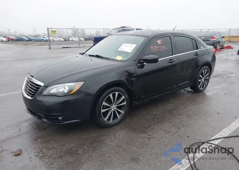 2014 Chrysler 200 Limited из США, поврежденный, VIN 1C3CCBCGXEN172477